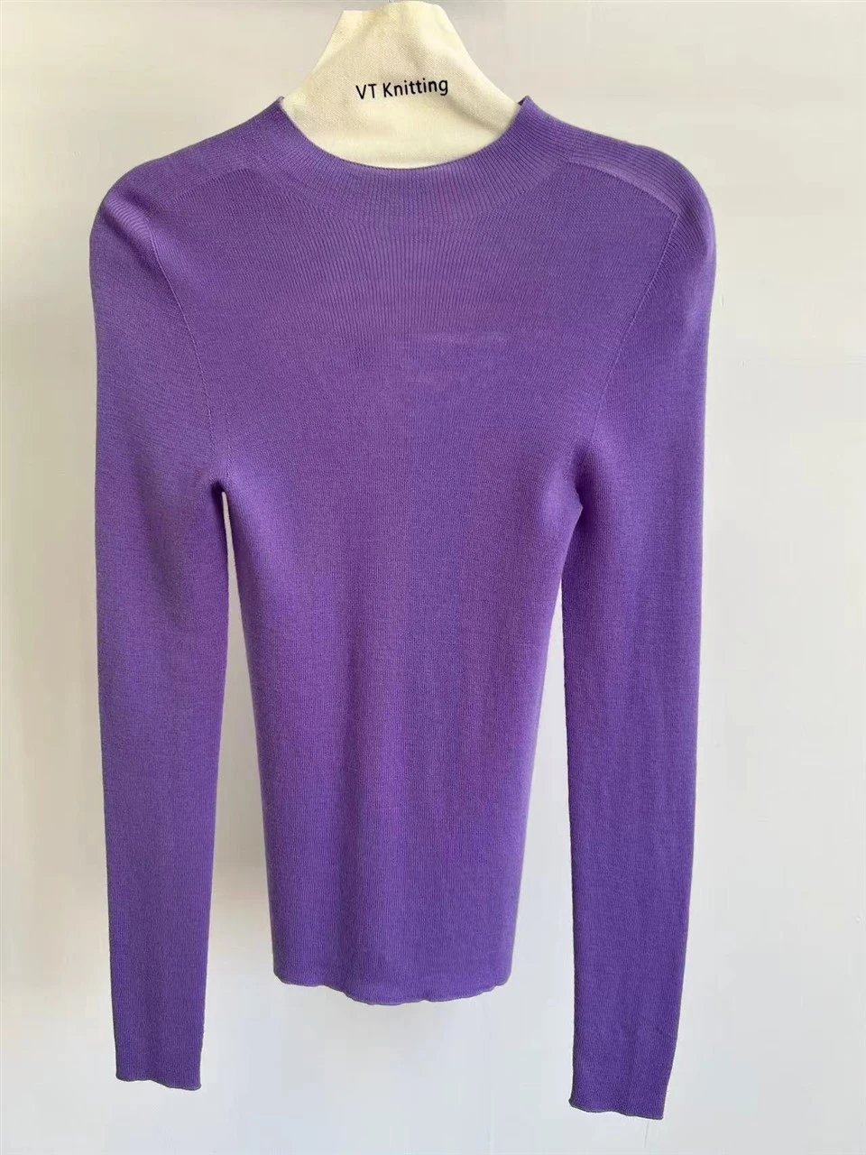 Round-neck, Long-sleeved Knitted Cardigan Round-neck, Long-sleeved Knitted Cardigan